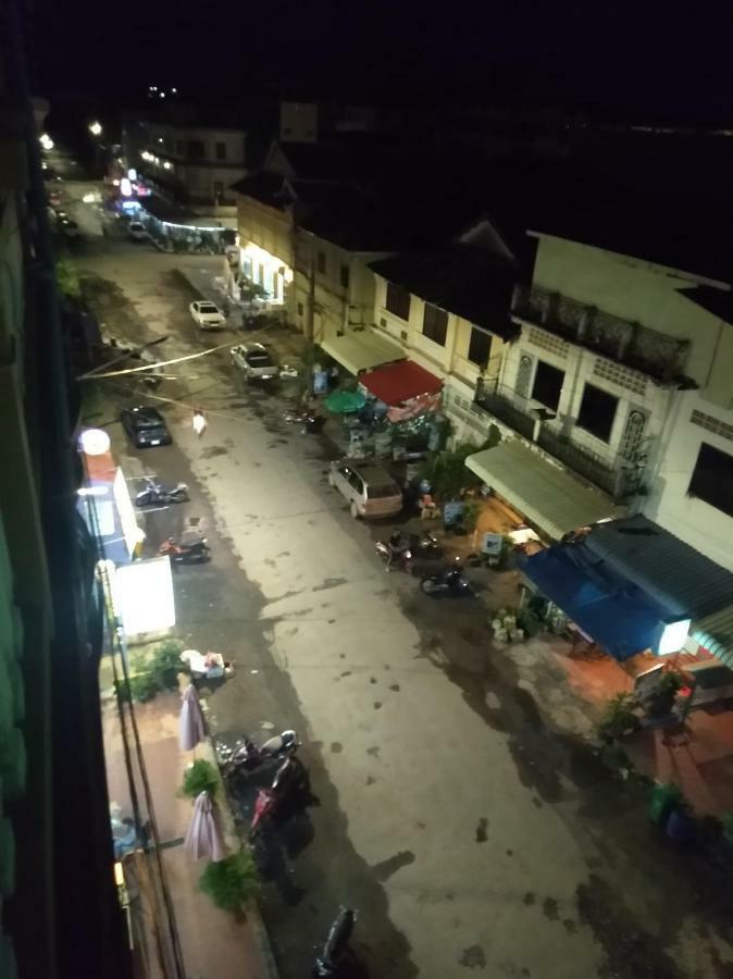 Captain Chim S Guesthouse Kampot Exterior foto
